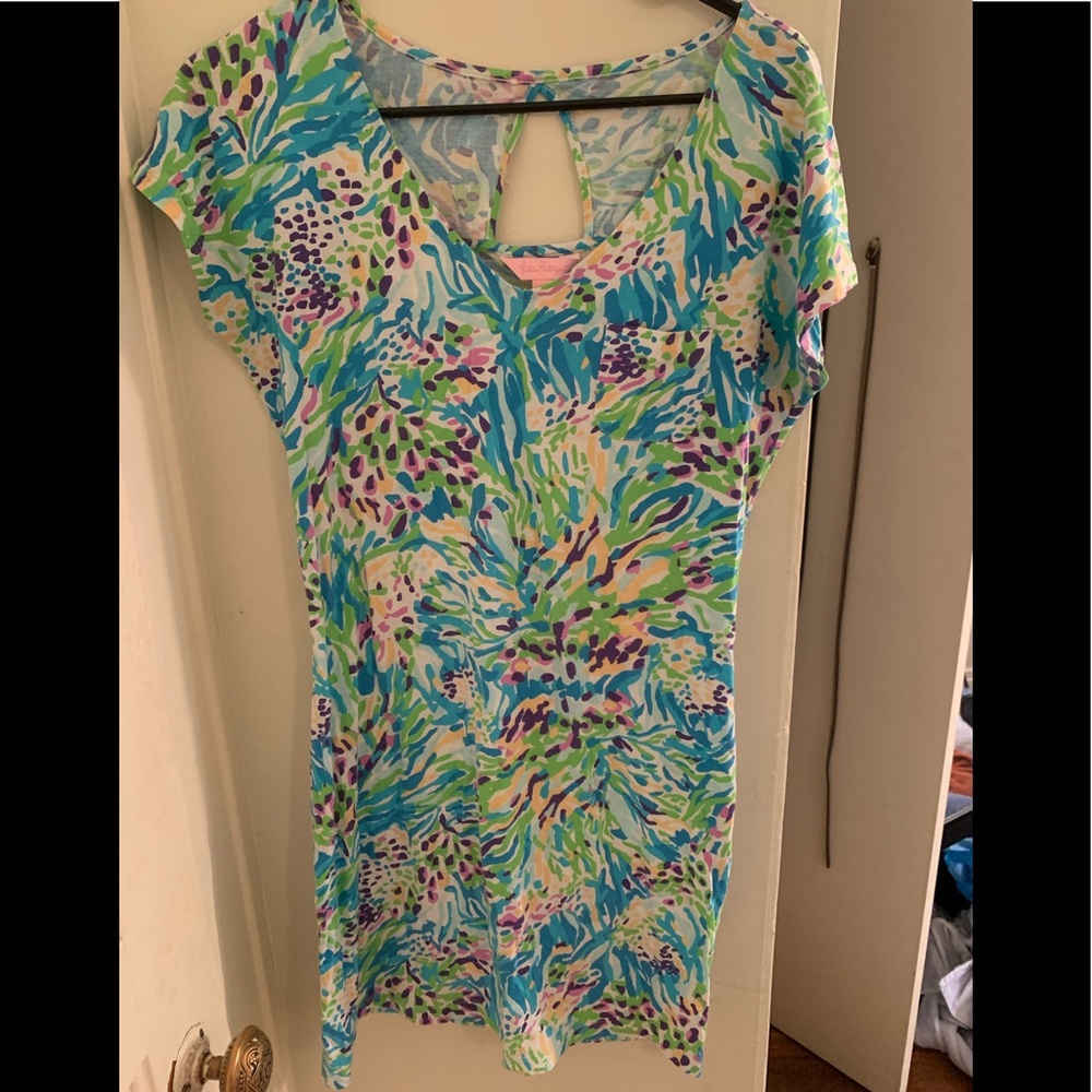 Lilly Pulitzer tshirt dress with keyhole back